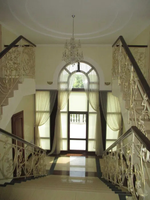 Оренда будинку 957 м², Редутна вул.