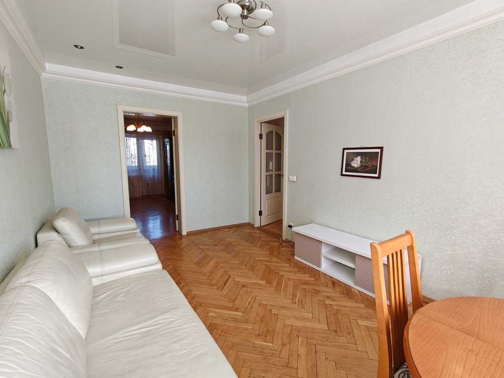 Оренда 3-кімнатної квартири 65 м², Братиславська вул., 4
