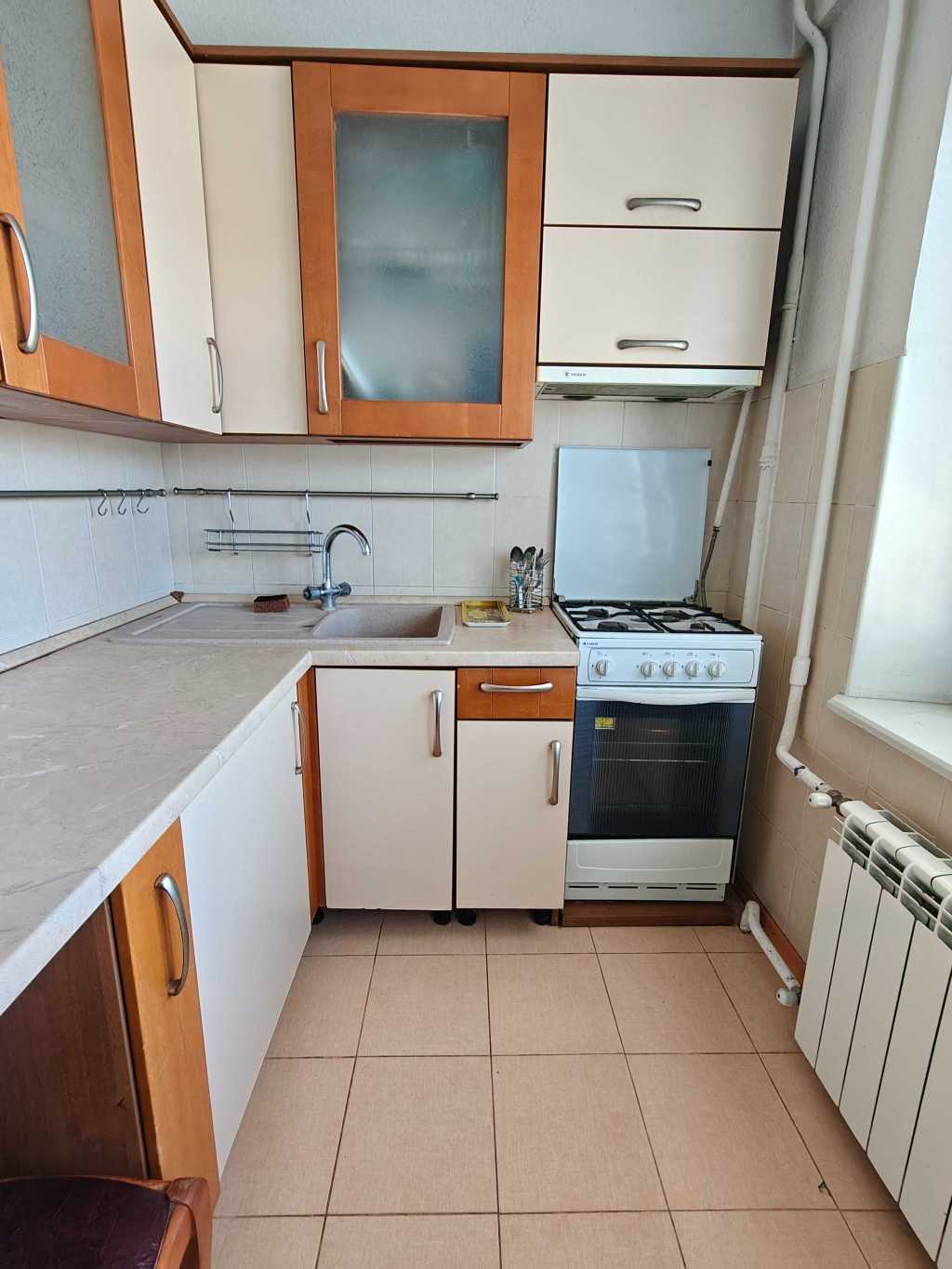 Оренда 3-кімнатної квартири 65 м², Братиславська вул., 4