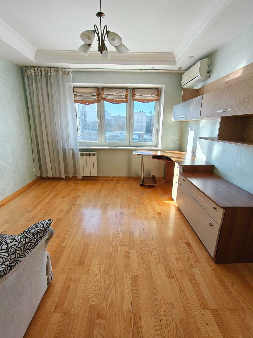 Оренда 3-кімнатної квартири 65 м², Братиславська вул., 4