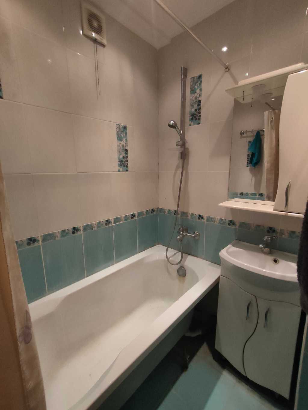 Оренда 3-кімнатної квартири 65 м², Братиславська вул., 4