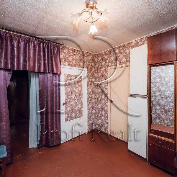 Продаж 3-кімнатної квартири 72 м², Булгакова вул., 3