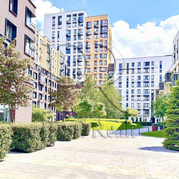 Продаж 2-кімнатної квартири 87 м², Салютна вул., 2