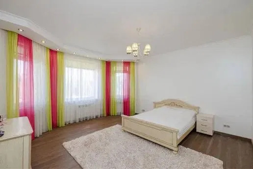 Оренда будинку 240 м², Столичне шосе