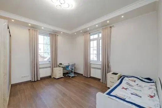 Оренда будинку 240 м², Столичне шосе