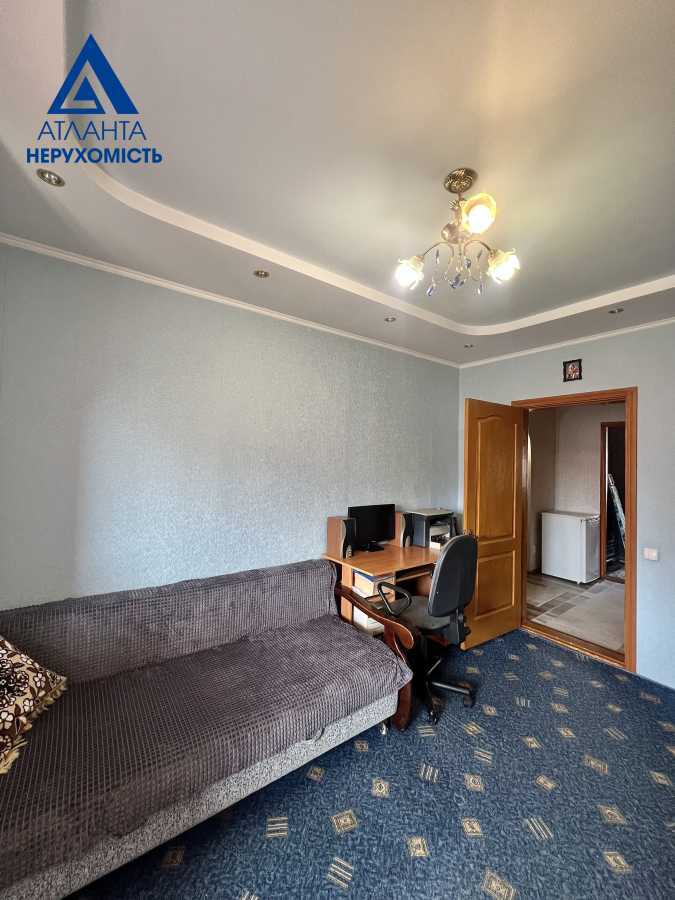 Продажа 3-комнатной квартиры 70.5 м², Соборности просп., 34
