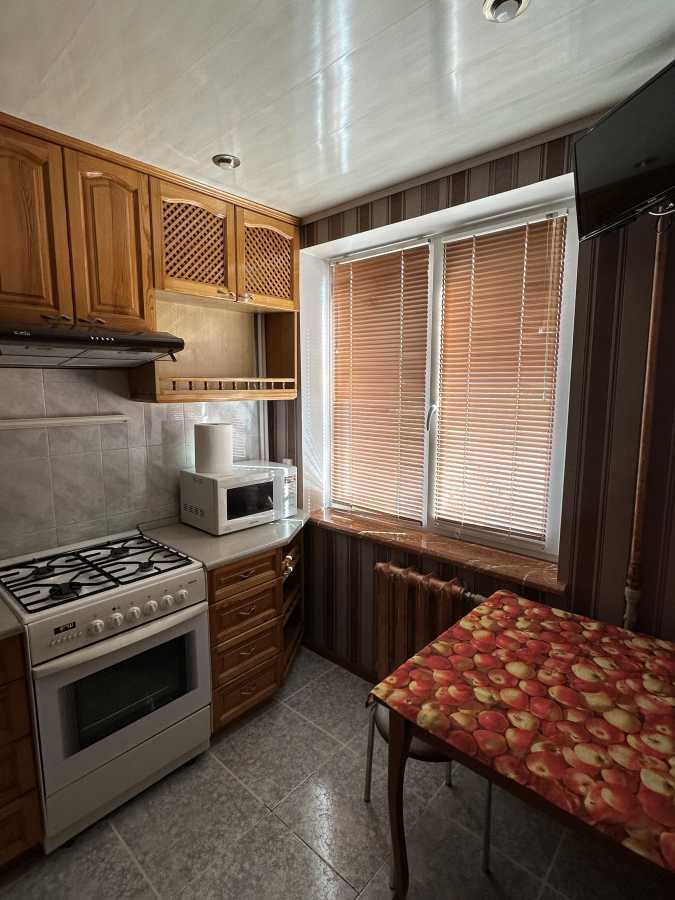 Продаж 3-кімнатної квартири 63 м², Мандриківська вул., 136