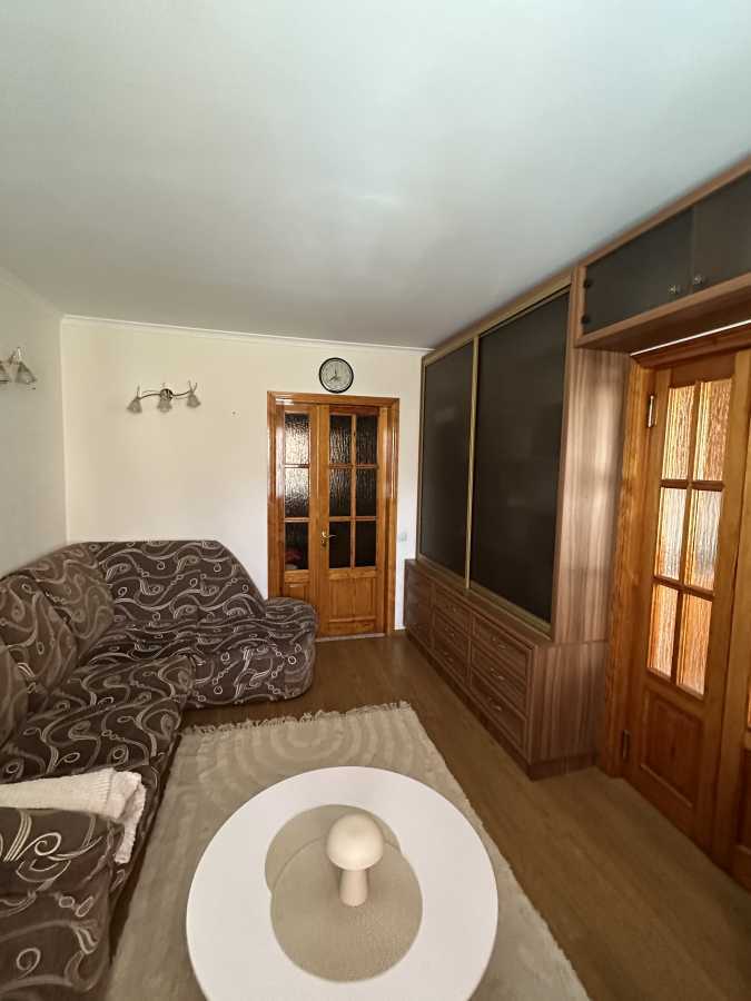 Продаж 3-кімнатної квартири 63 м², Мандриківська вул., 136