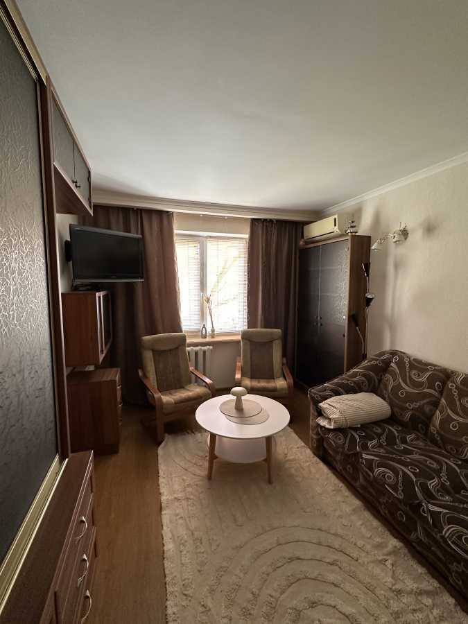 Продаж 3-кімнатної квартири 63 м², Мандриківська вул., 136