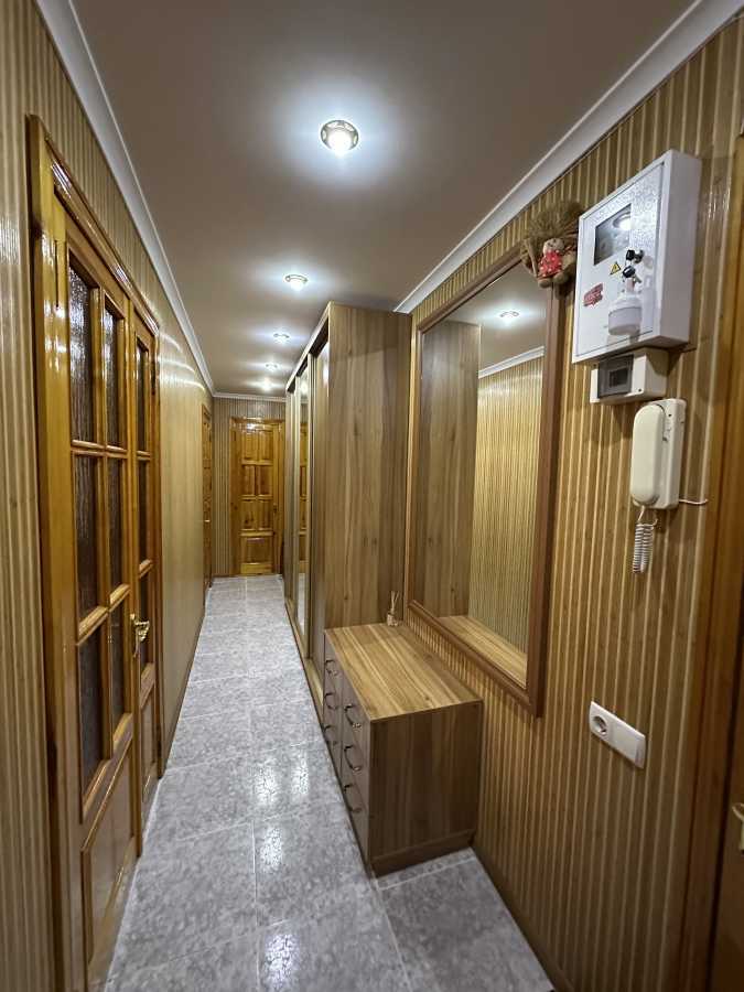 Продаж 3-кімнатної квартири 63 м², Мандриківська вул., 136