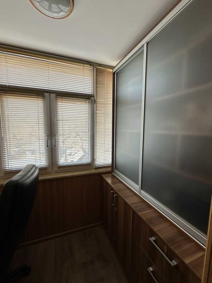 Продаж 3-кімнатної квартири 63 м², Мандриківська вул., 136