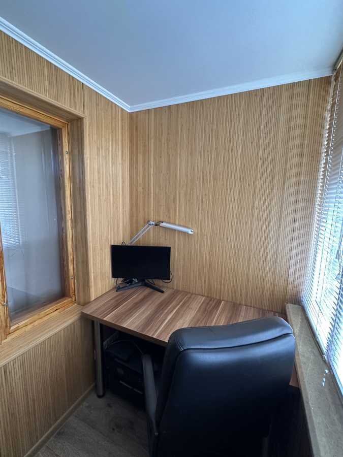 Продаж 3-кімнатної квартири 63 м², Мандриківська вул., 136
