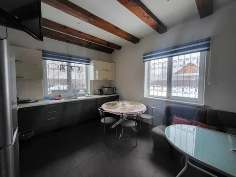 Оренда будинку 160 м²