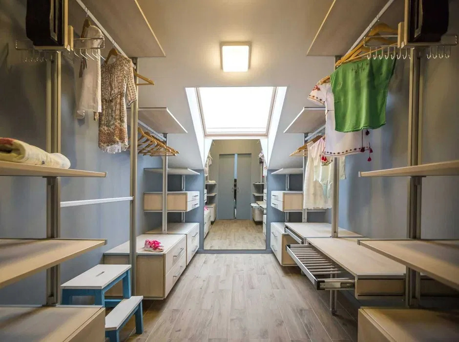 Оренда котеджу 250 м², Дібровна вул.