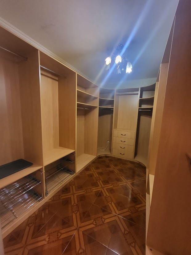 Аренда 3-комнатной квартиры 127 м², Андрея Аболмасова ул., 5