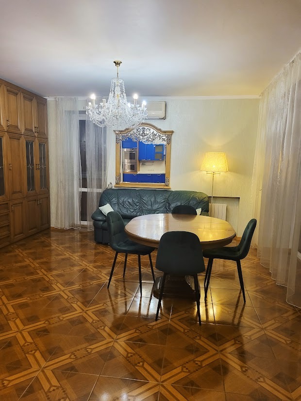 Аренда 3-комнатной квартиры 127 м², Андрея Аболмасова ул., 5