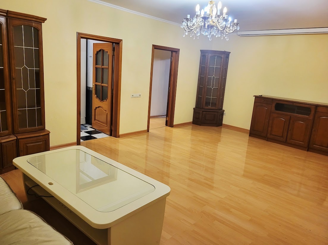 Аренда 3-комнатной квартиры 127 м², Андрея Аболмасова ул., 5