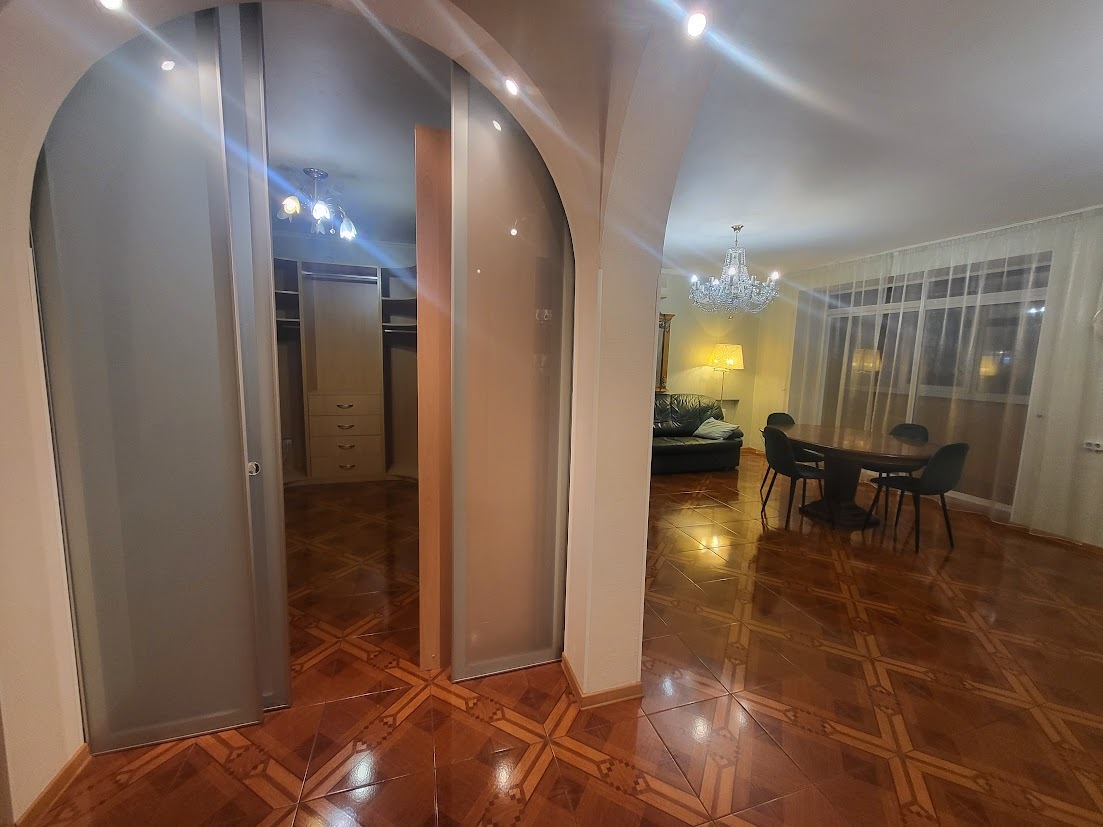 Аренда 3-комнатной квартиры 127 м², Андрея Аболмасова ул., 5