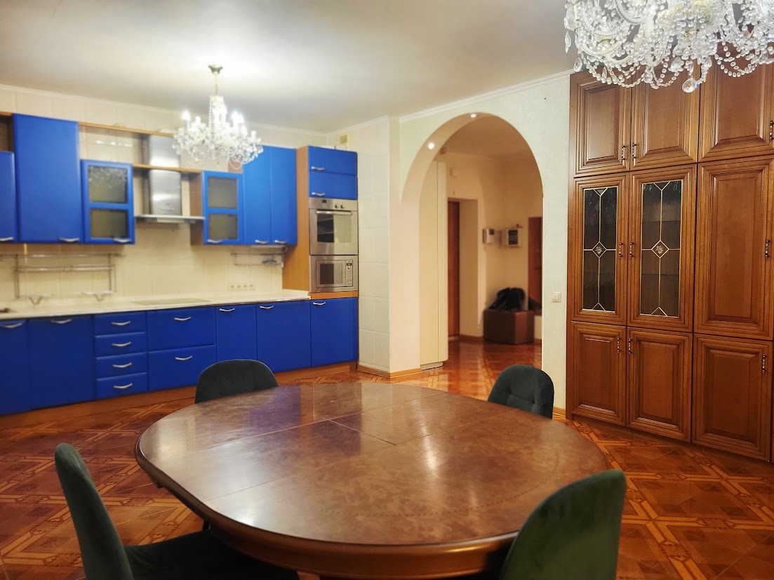 Аренда 3-комнатной квартиры 127 м², Андрея Аболмасова ул., 5