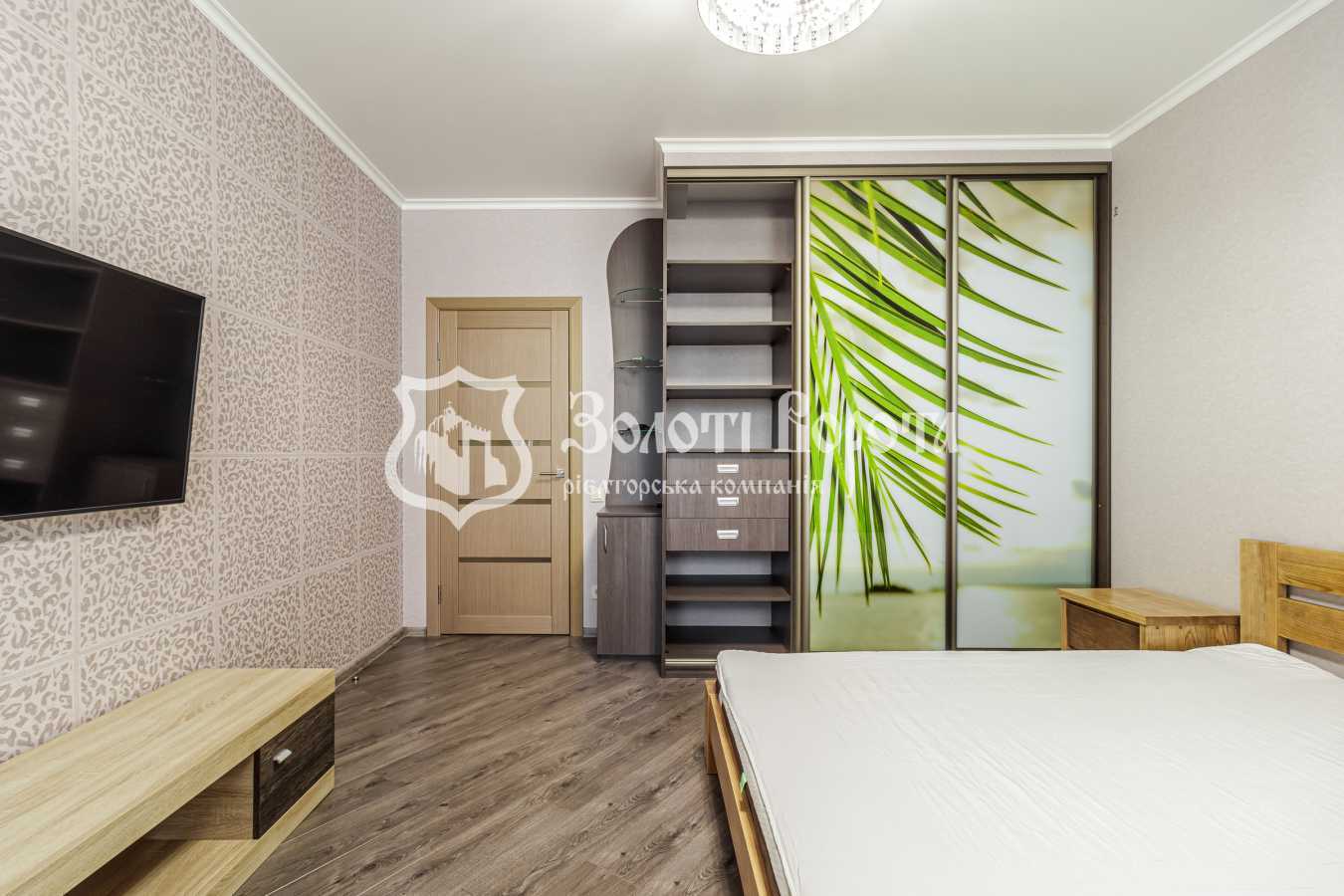 Продаж 1-кімнатної квартири 49 м², Олевська вул., 5