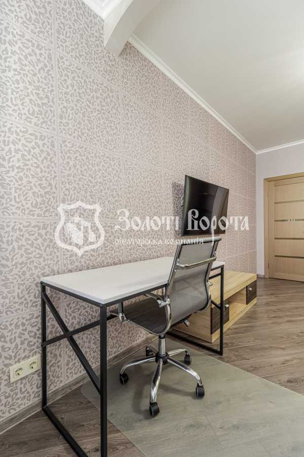 Продаж 1-кімнатної квартири 49 м², Олевська вул., 5