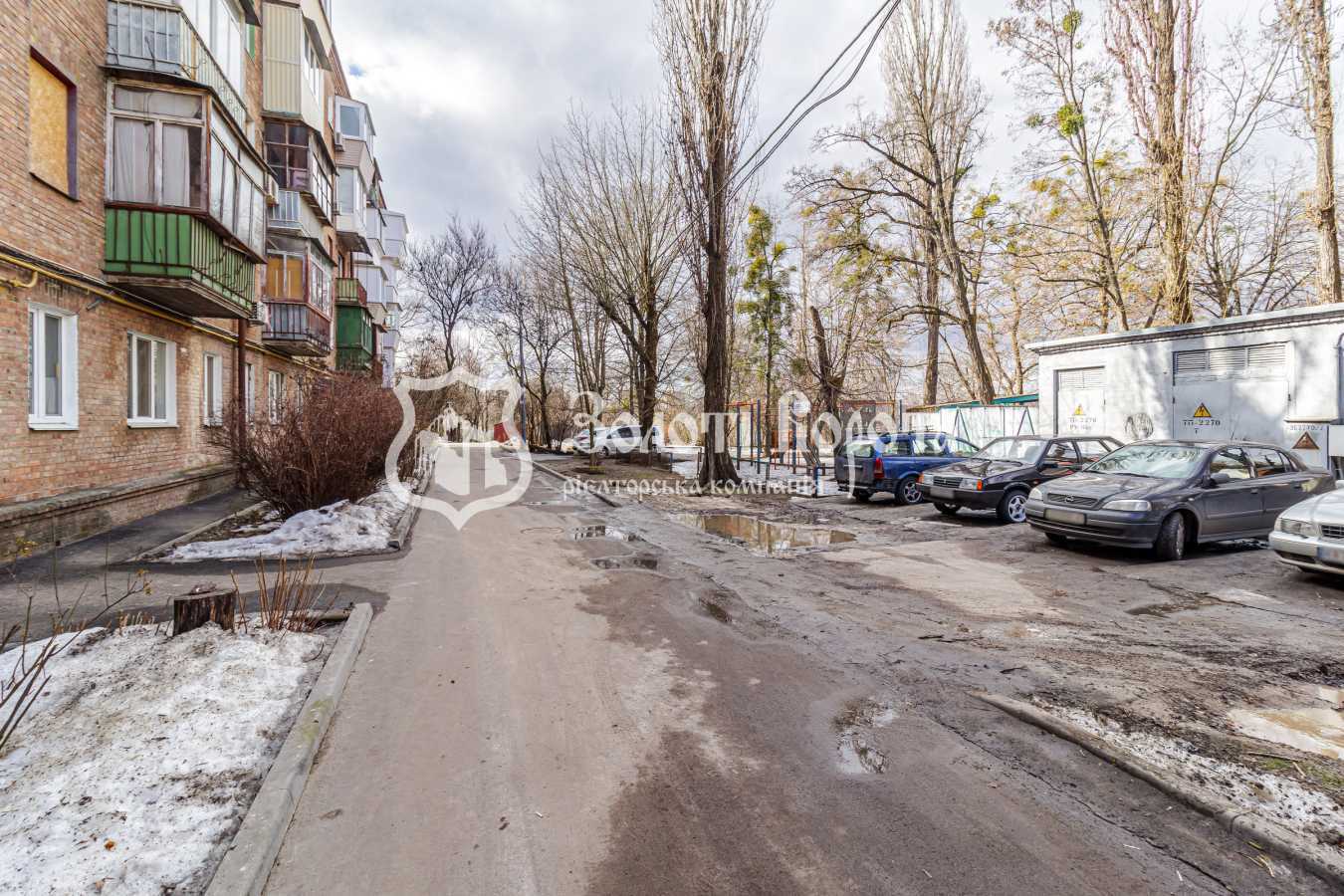 Продаж 3-кімнатної квартири 57 м², Волгоградська вул., 6