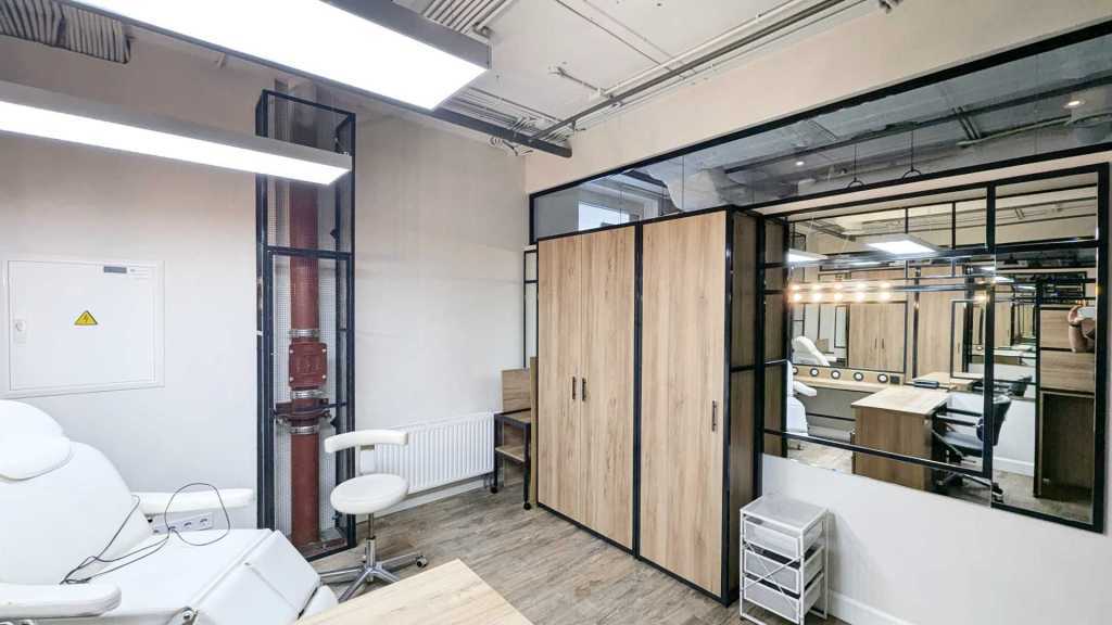 Аренда помещения свободного назначения 98 м², Глубочицкая ул., 32В