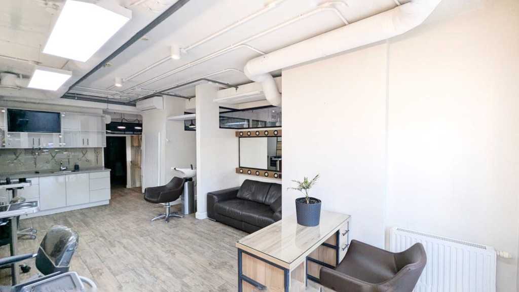 Аренда помещения свободного назначения 98 м², Глубочицкая ул., 32В