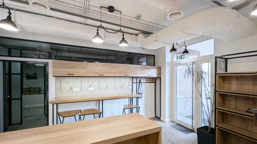 Аренда помещения свободного назначения 98 м², Глубочицкая ул., 32В