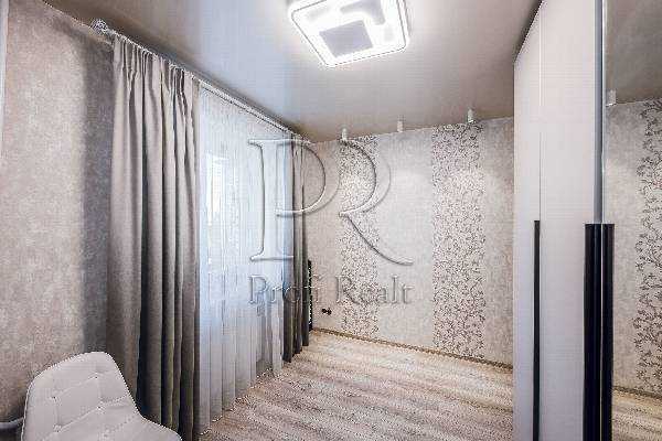 Продаж 3-кімнатної квартири 73 м², Героїв УПА вул., 7А