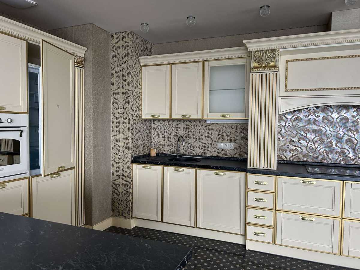 Продажа 4-комнатной квартиры 248 м², Большая Васильковская ул., 72