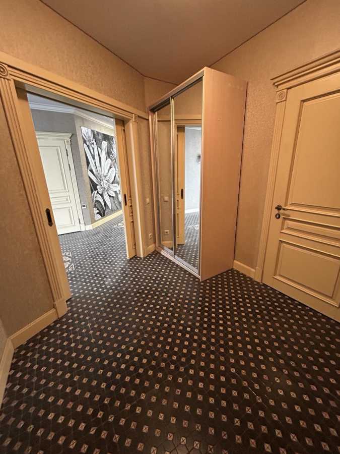 Продажа 4-комнатной квартиры 248 м², Большая Васильковская ул., 72