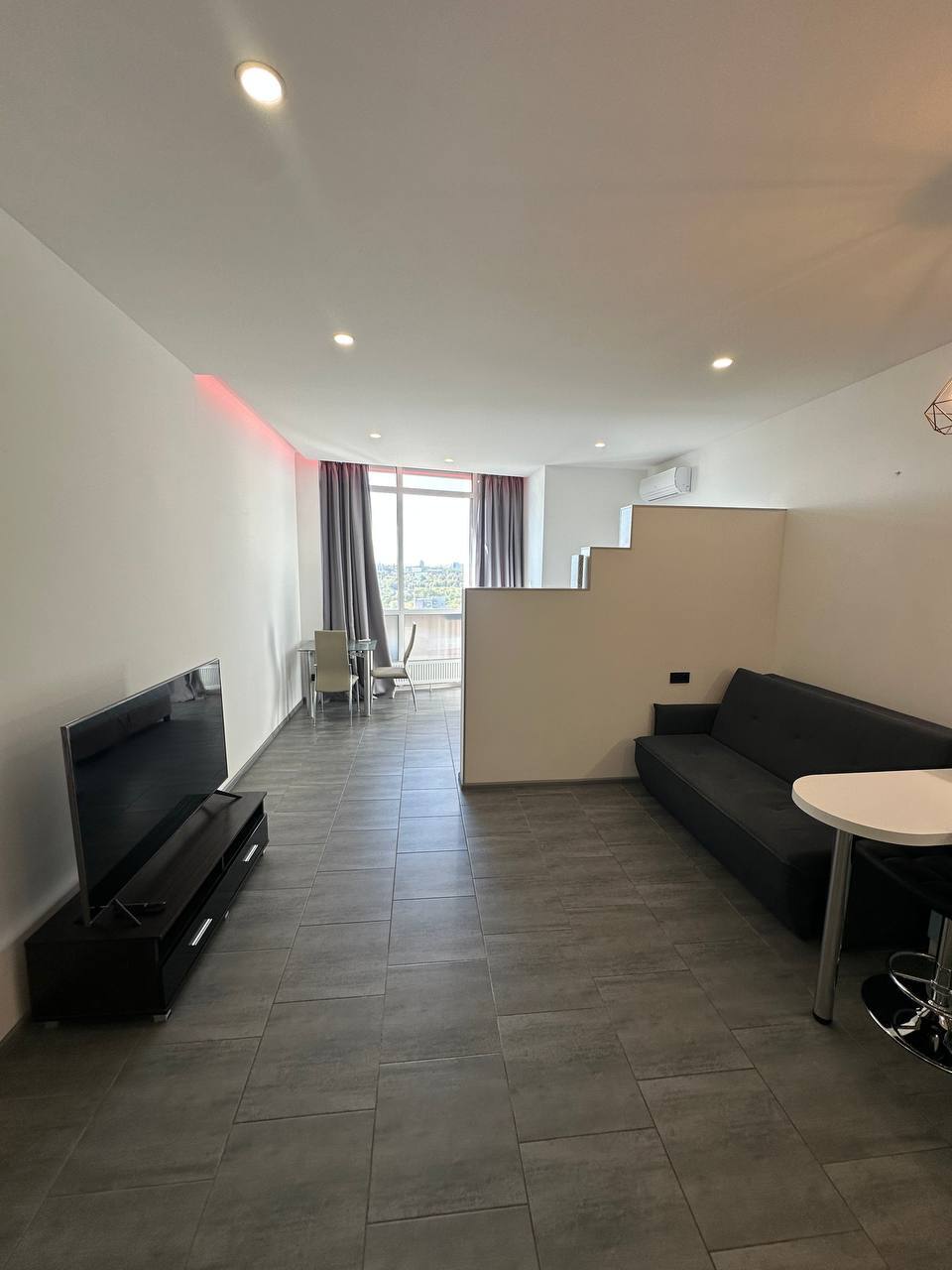 Аренда 2-комнатной квартиры 50 м², Симферопольская ул.