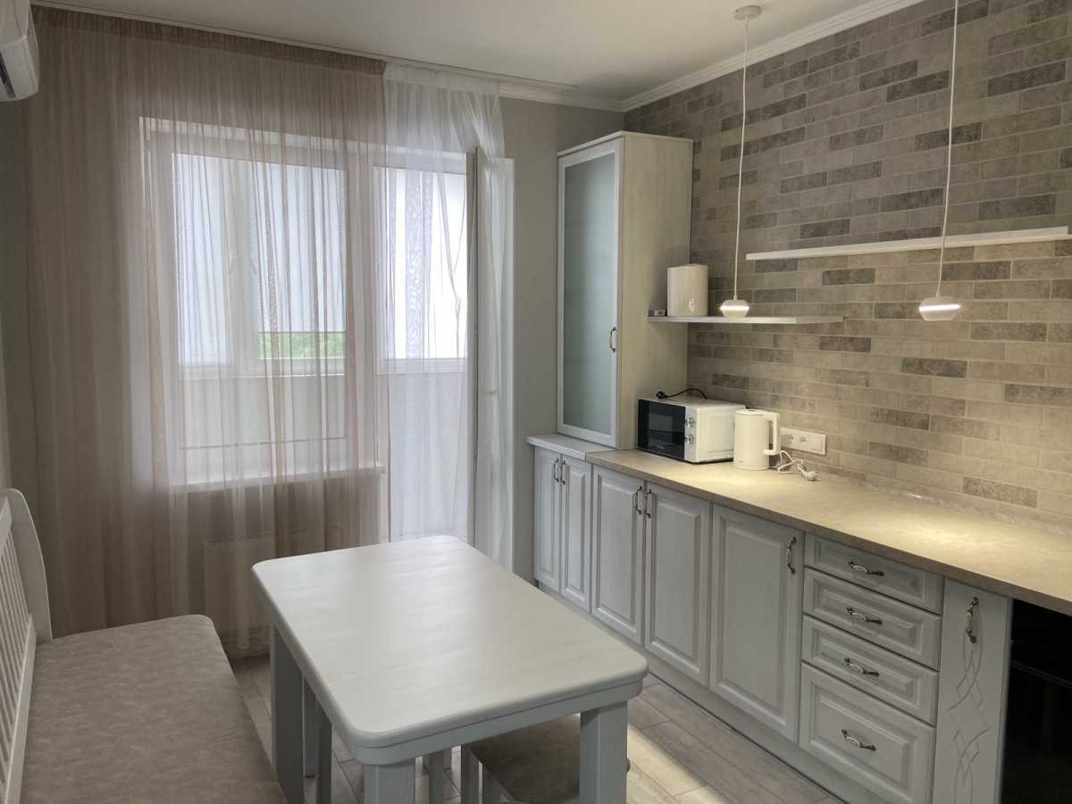 Продаж 1-кімнатної квартири 49 м², Краківська вул., 27