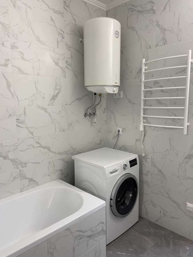 Продаж 1-кімнатної квартири 49 м², Краківська вул., 27