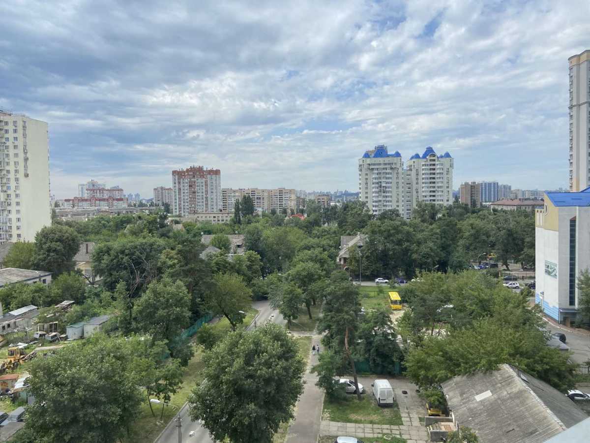 Продаж 1-кімнатної квартири 49 м², Краківська вул., 27