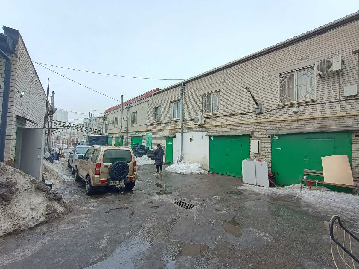 Аренда склада 57 м², Радунская ул., 3