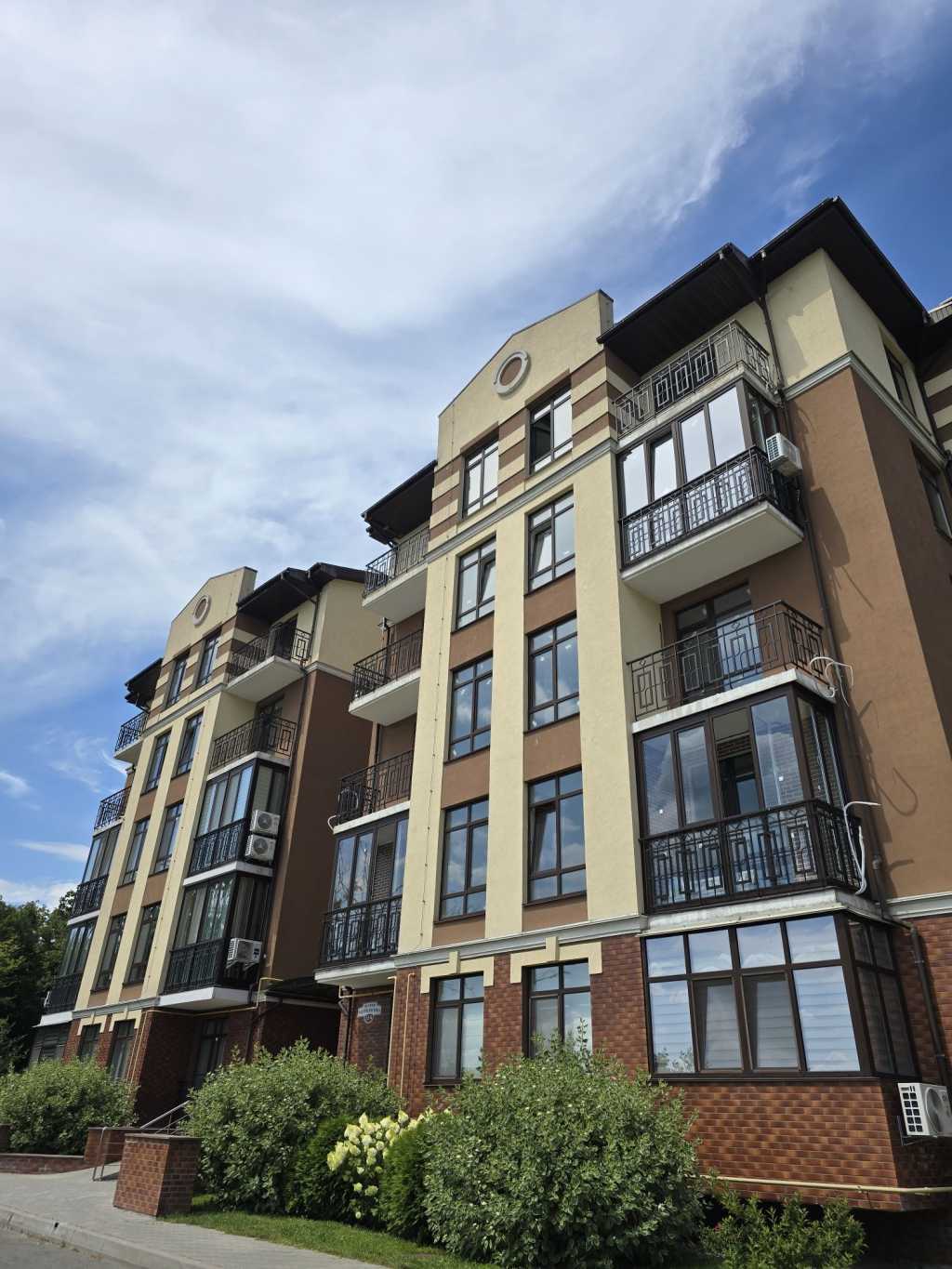 Продаж 1-кімнатної квартири 44 м², Метрологічна вул., 52