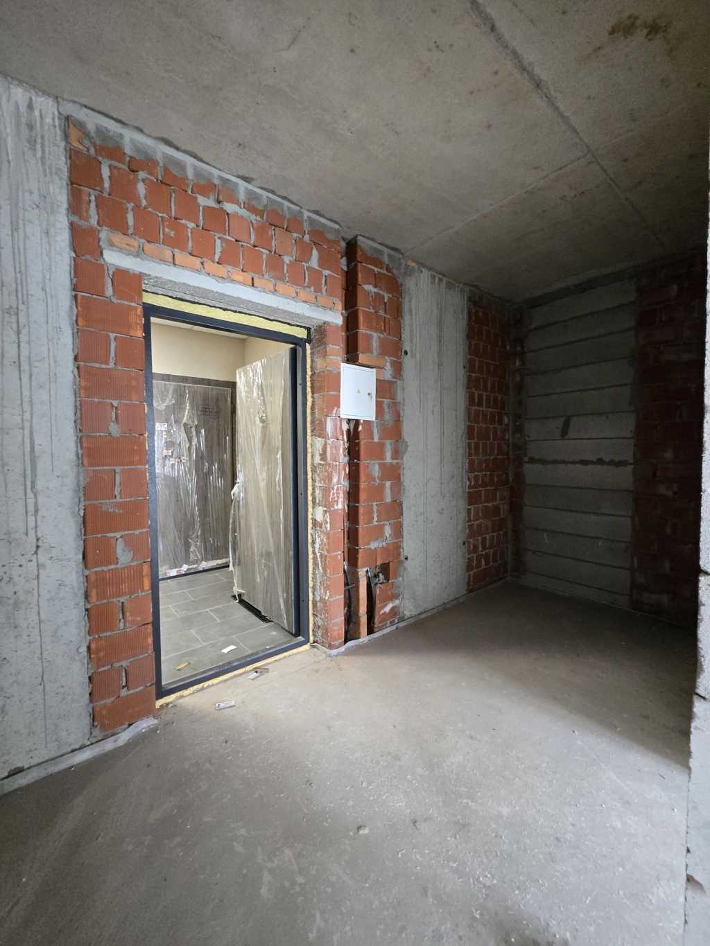 Продаж 1-кімнатної квартири 40 м², Метрологічна вул., 107