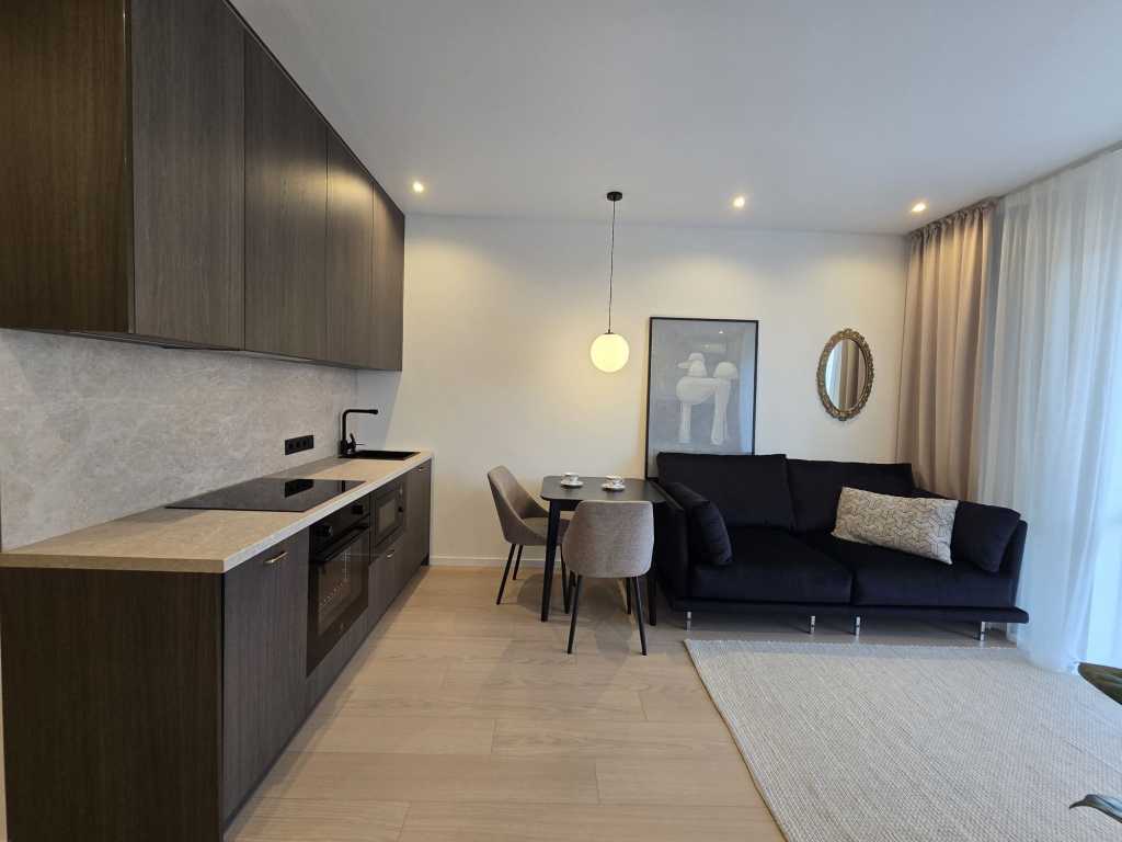 Продаж 1-кімнатної квартири 40 м², Метрологічна вул., 107В