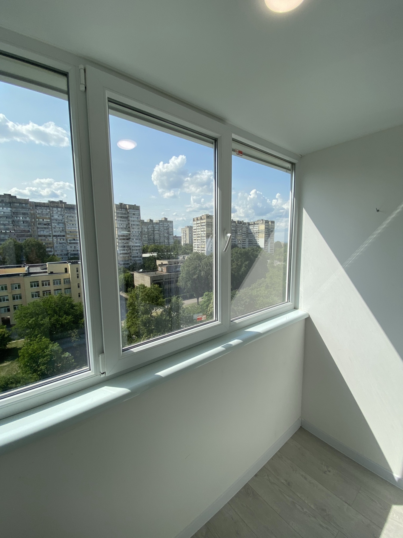 Продаж 1-кімнатної квартири 43 м², Надії Олексеєнко вул.
