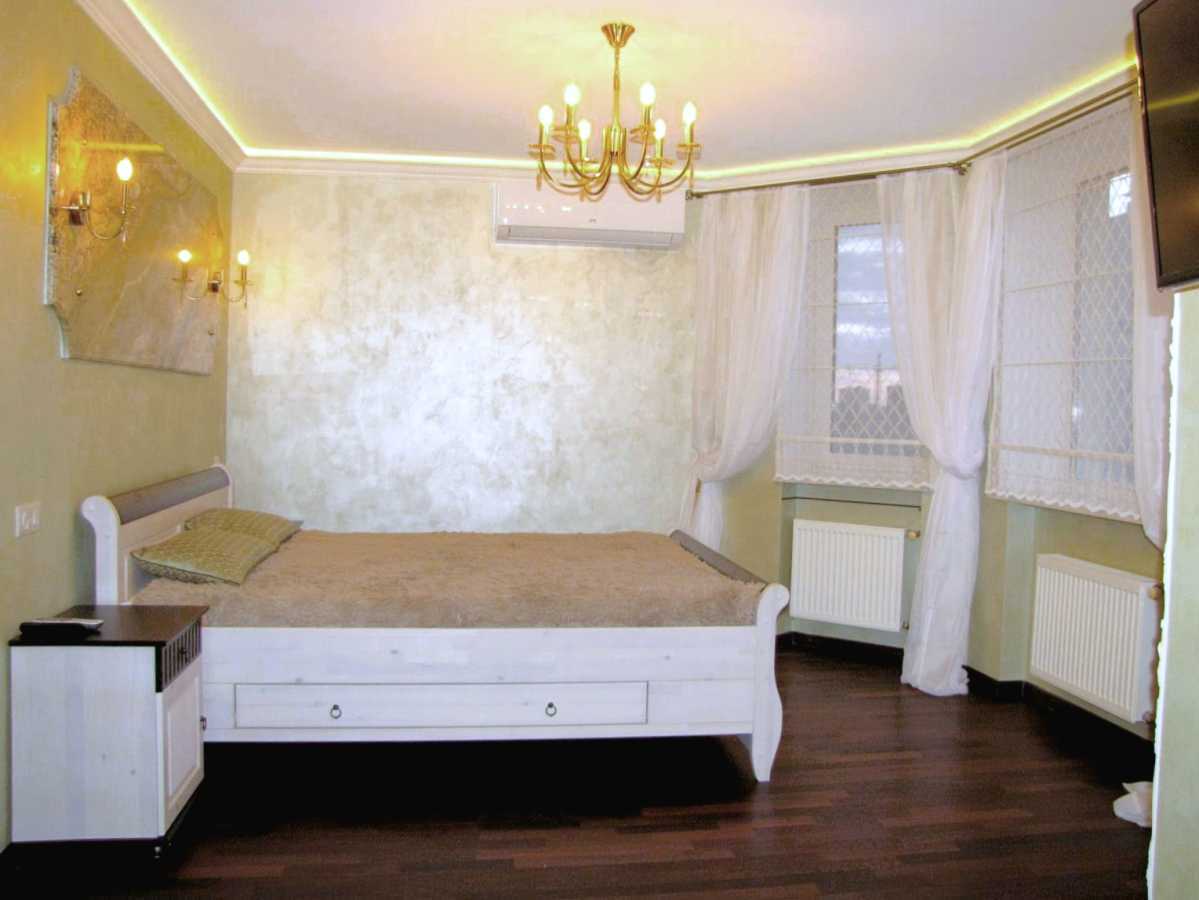 Продаж 4-кімнатної квартири 166 м², Боголюбова вул., 16