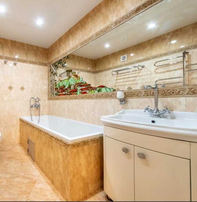 Продаж 4-кімнатної квартири 166 м², Боголюбова вул., 16