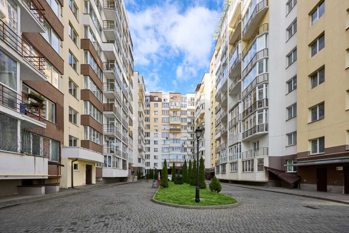 Продажа 2-комнатной квартиры 78 м², Ульяны Кравченко ул.