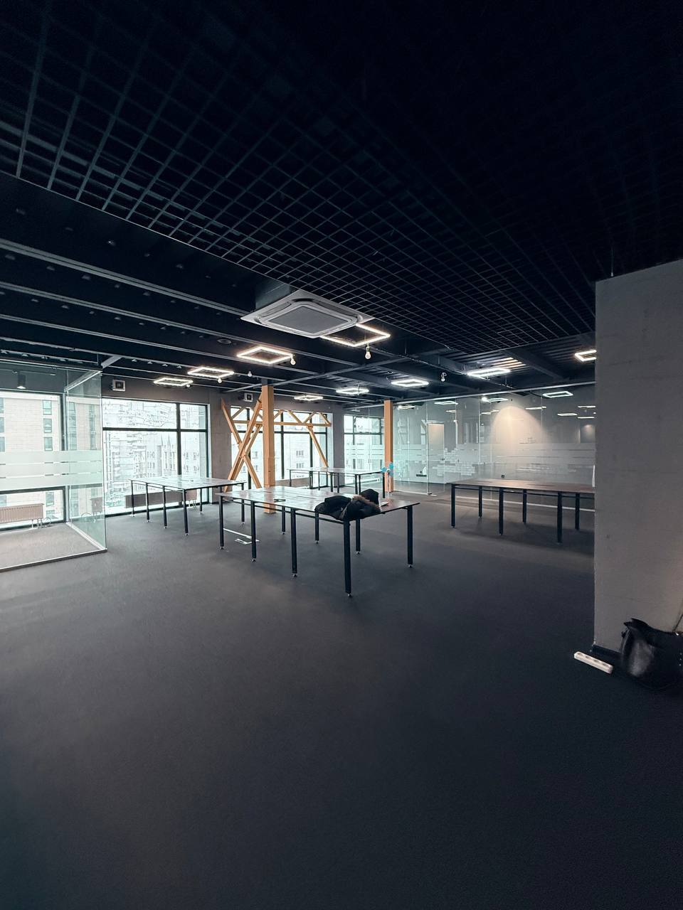 Оренда офісу 450 м², Херсонська вул.