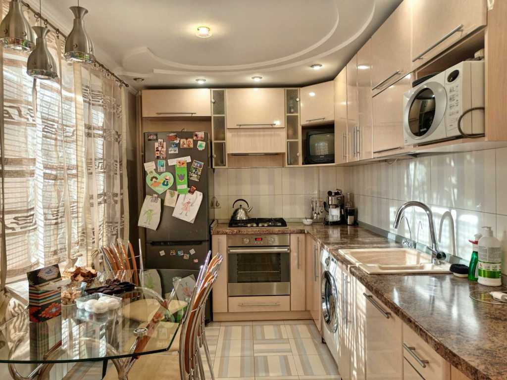 Продажа 3-комнатной квартиры 72.5 м², Перемоги