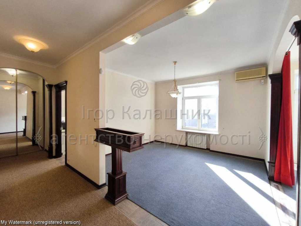 Продажа 5-комнатной квартиры 163.3 м², Крещатик ул., 21