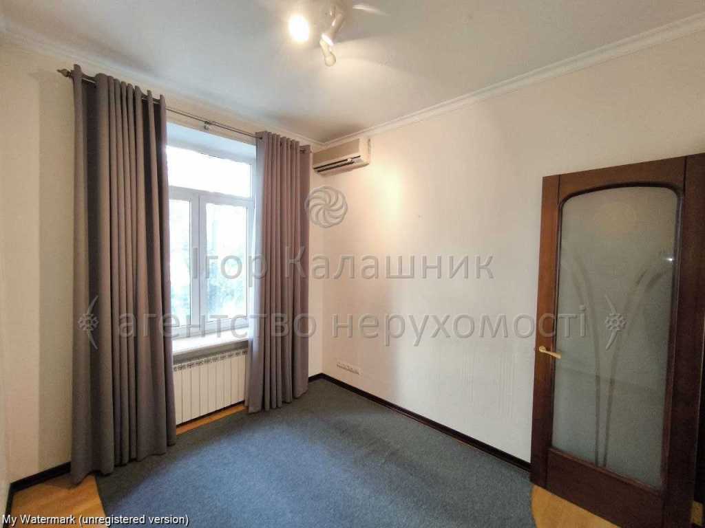 Продажа 5-комнатной квартиры 163.3 м², Крещатик ул., 21