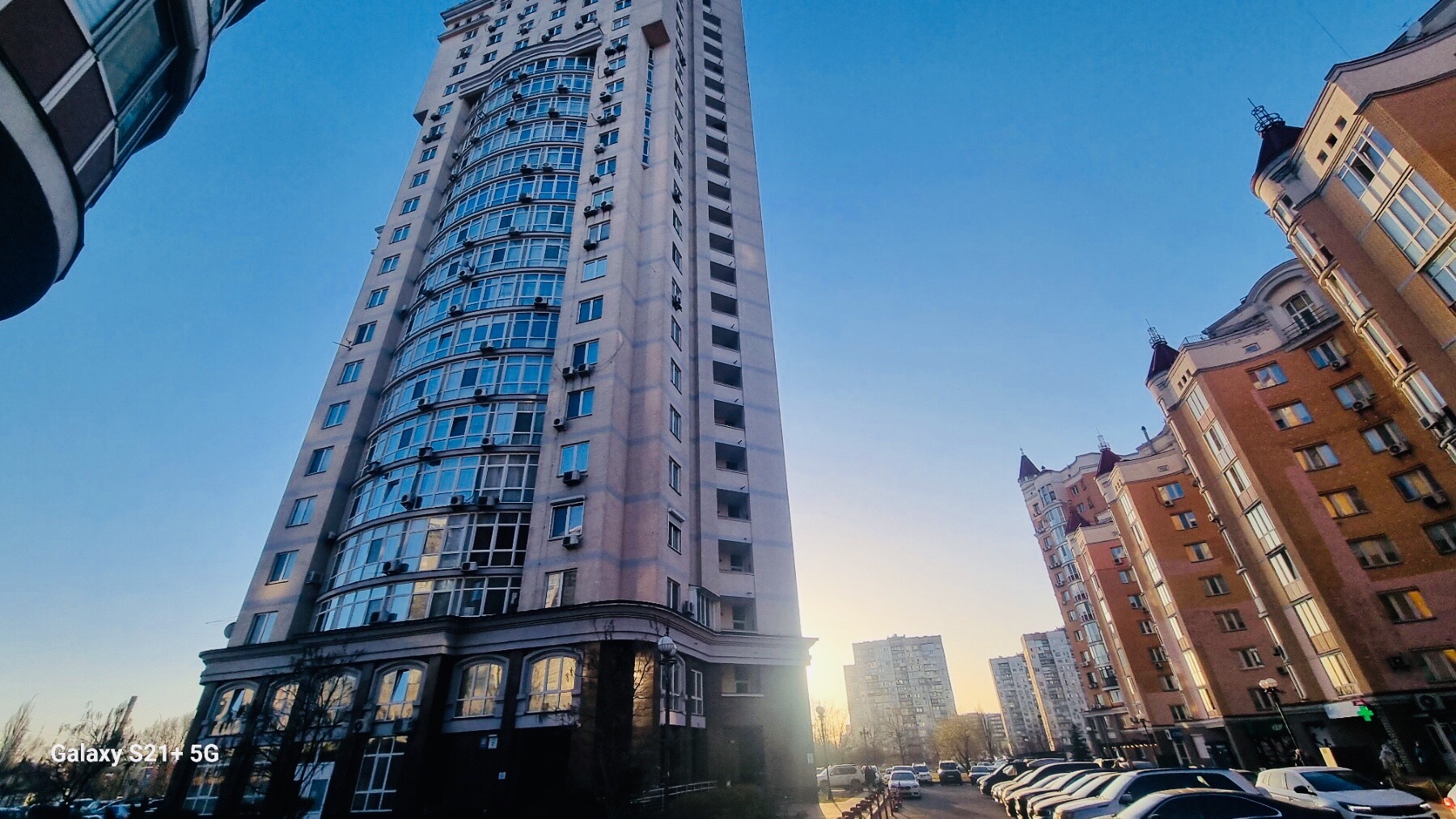 Аренда 3-комнатной квартиры 104 м², Героев Сталинграда просп., 2