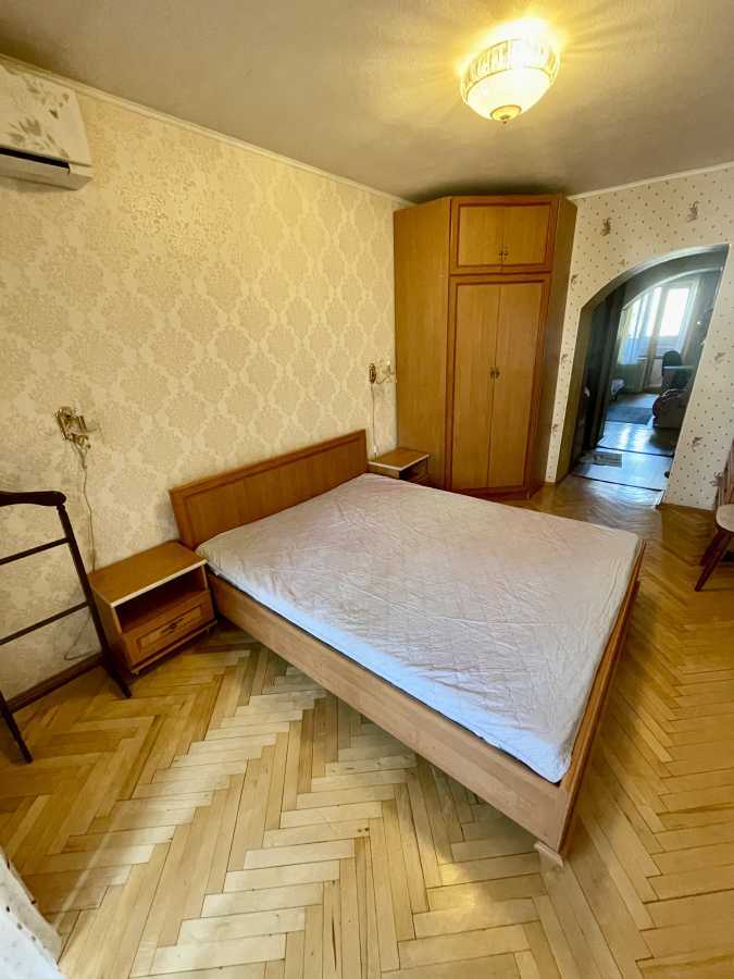 Оренда 3-кімнатної квартири 85 м², Героїв Сталінграда просп., 20